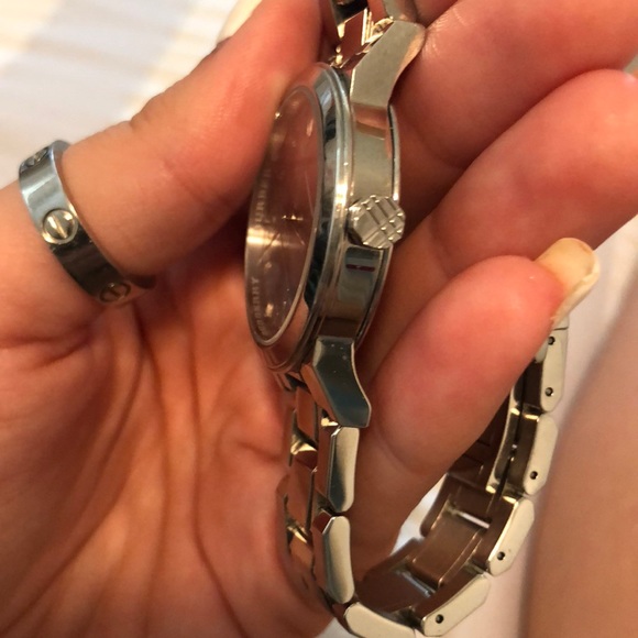 Women’s Burberry Watch - Picture 5 of 5